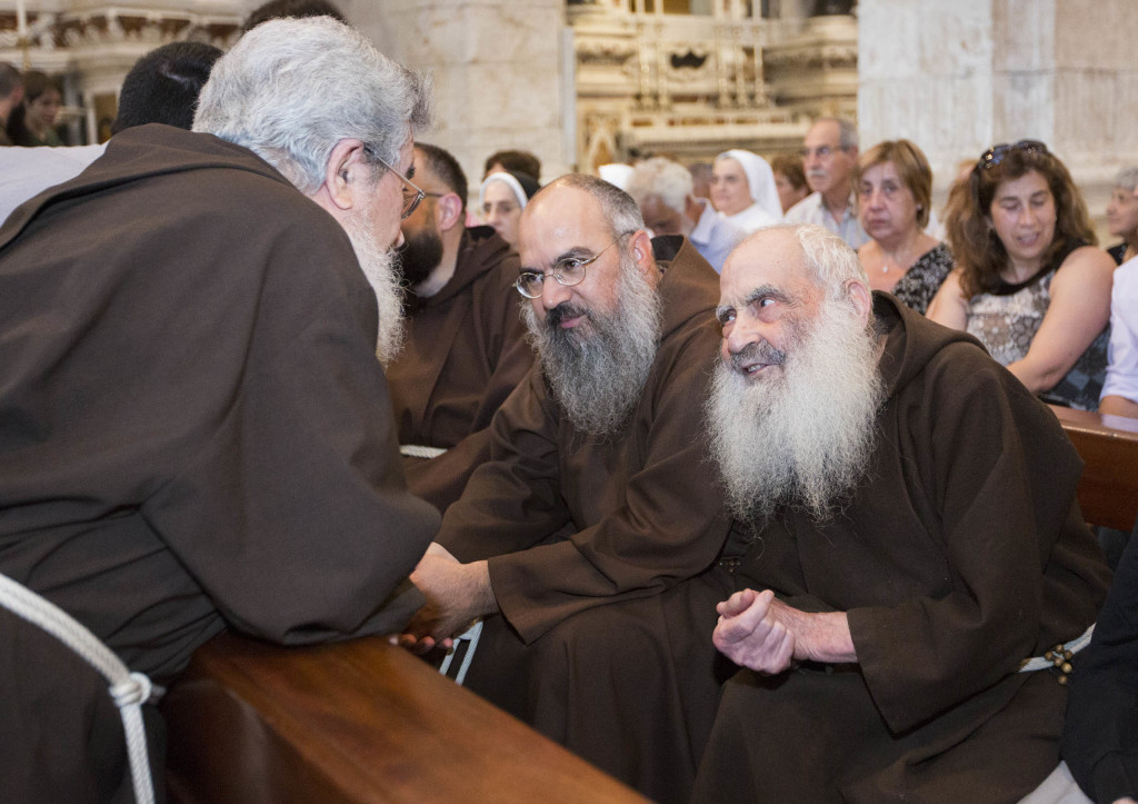 Il Padre provinciale con fra Lorenzo (foto Elisabetta Messina)